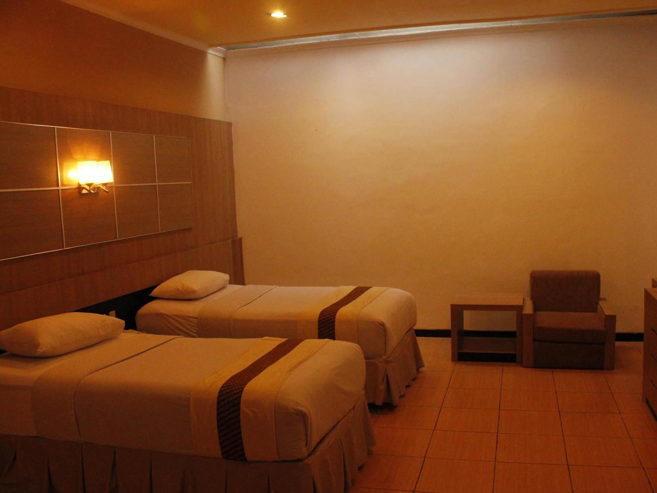 Front One Resort Magelang Exteriér fotografie